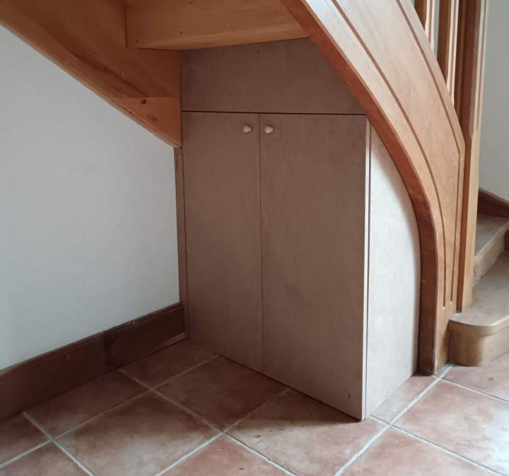 Sous-escaliers Écully